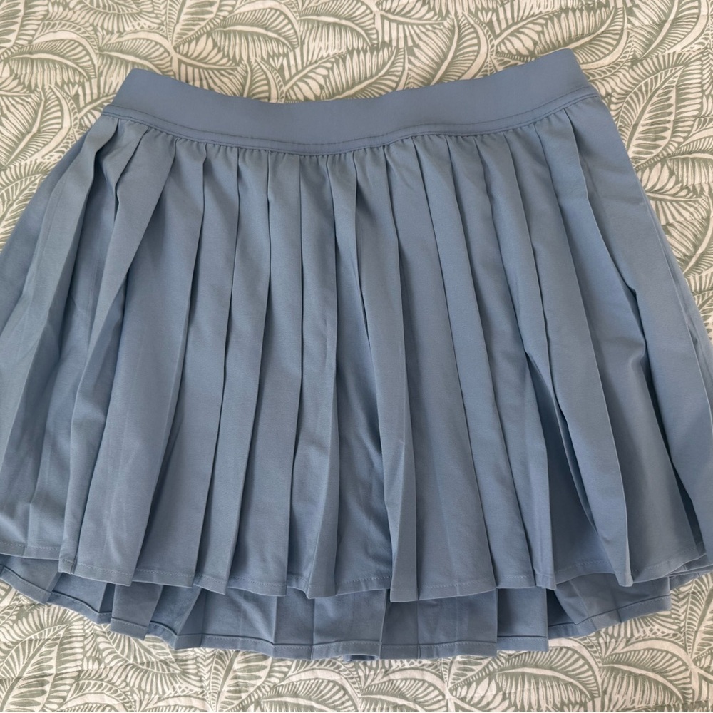 Pleated Light Blue Women's Skirt lululemon size 6
